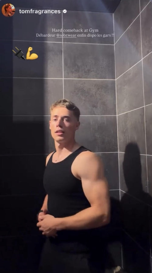 @tomfragrances porte le débardeur Sobr Noir